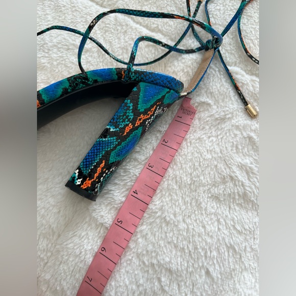 Azalea Wang Cabernet lace-up strap sandal heels size 8 - Picture 9 of 9